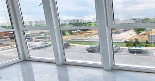 Панорамное остекление балкона Ханты-Мансийск цена от 11 тыс. руб. м/п.